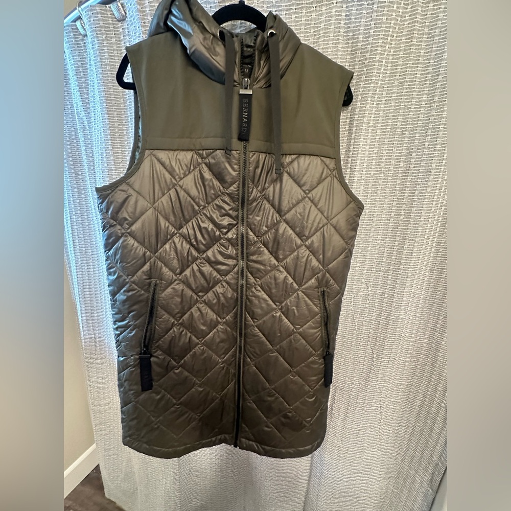 Bernardo Quilted Dark Green Hooded Vest